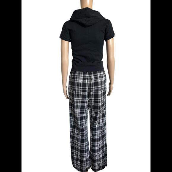 Abercrombie & Fitch Cozy Pajama Set - Black Plaid - Picture 4 of 4
